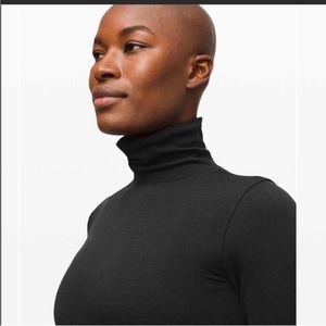 Lululemon Yin Vibes Turtleneck